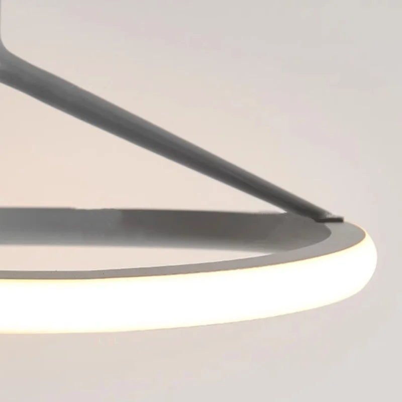 Minimalistische - LED-Pendelleuchte mit Stoffschirm