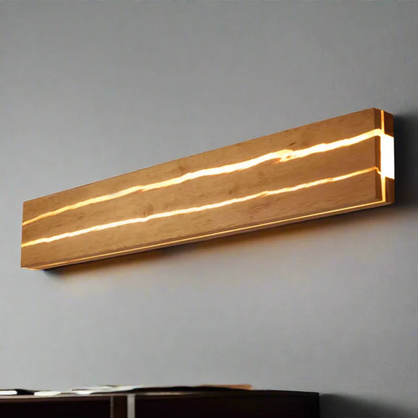 Lumera - LED-Wandleuchte in Holzoptik mit Rissmuster