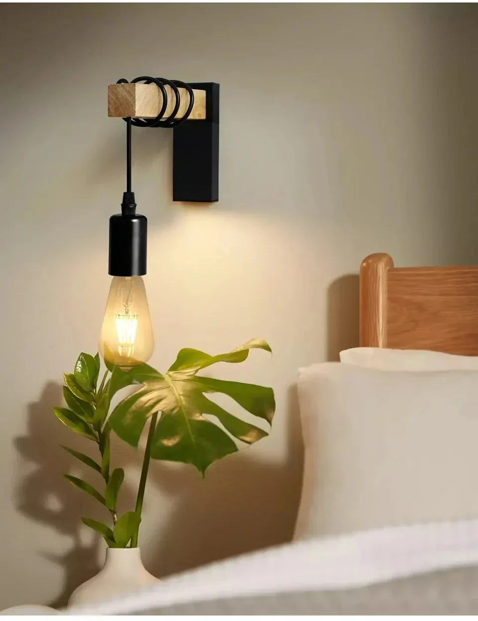Flanca - Vintage-Wandleuchte aus Holz und Eisen mit