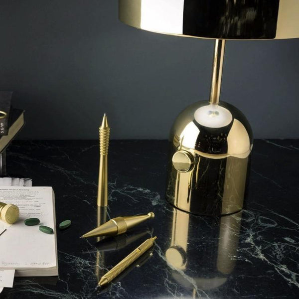 Lino - Elegante, glockenförmige Tischleuchte mit warmem
