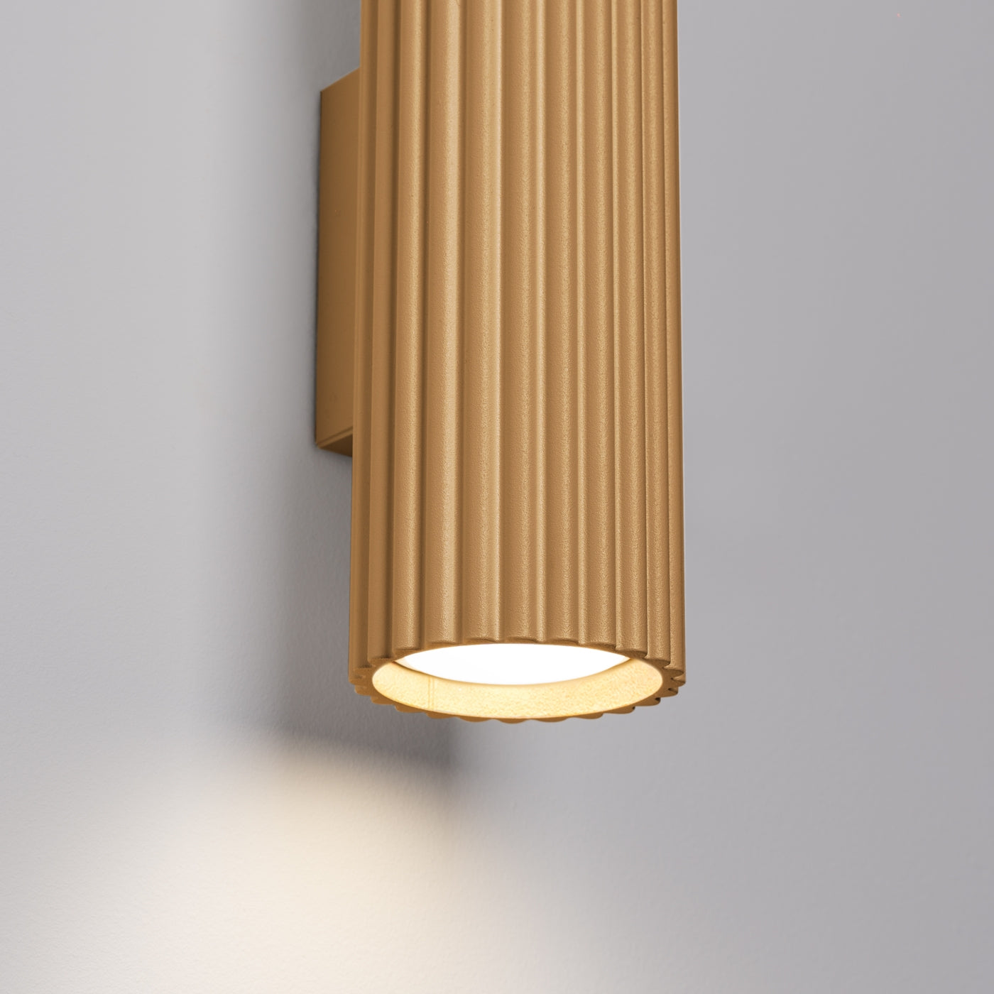 Carbon - 30 Gold Wandleuchte aus Aluminium