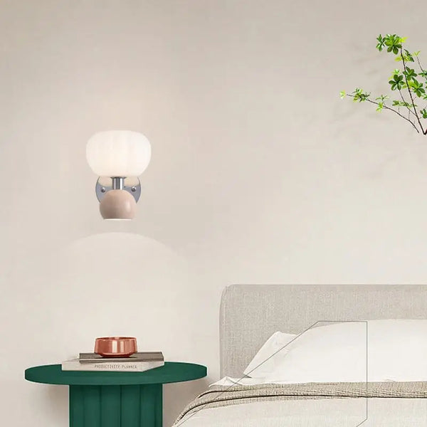 Luara - Moderne LED-Wandleuchte, cremefarbenes Harz