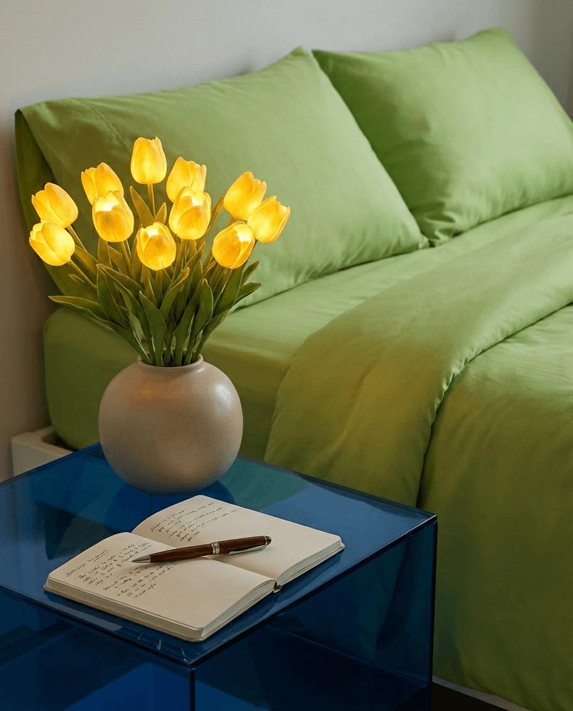 Tulipora – Tulpenförmige LED-Lampe mit 15 Lichtern