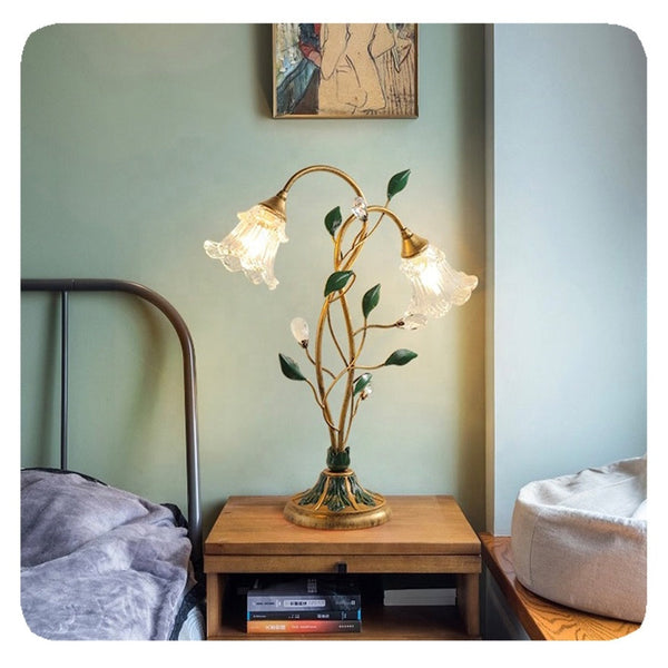 Französische - Tischleuchte mit Blumenmuster aus Glas und