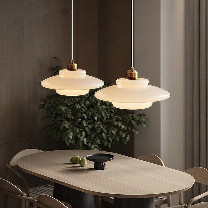 Aurela - Elegante Pendelleuchte aus weißem Glas – Zeitloses