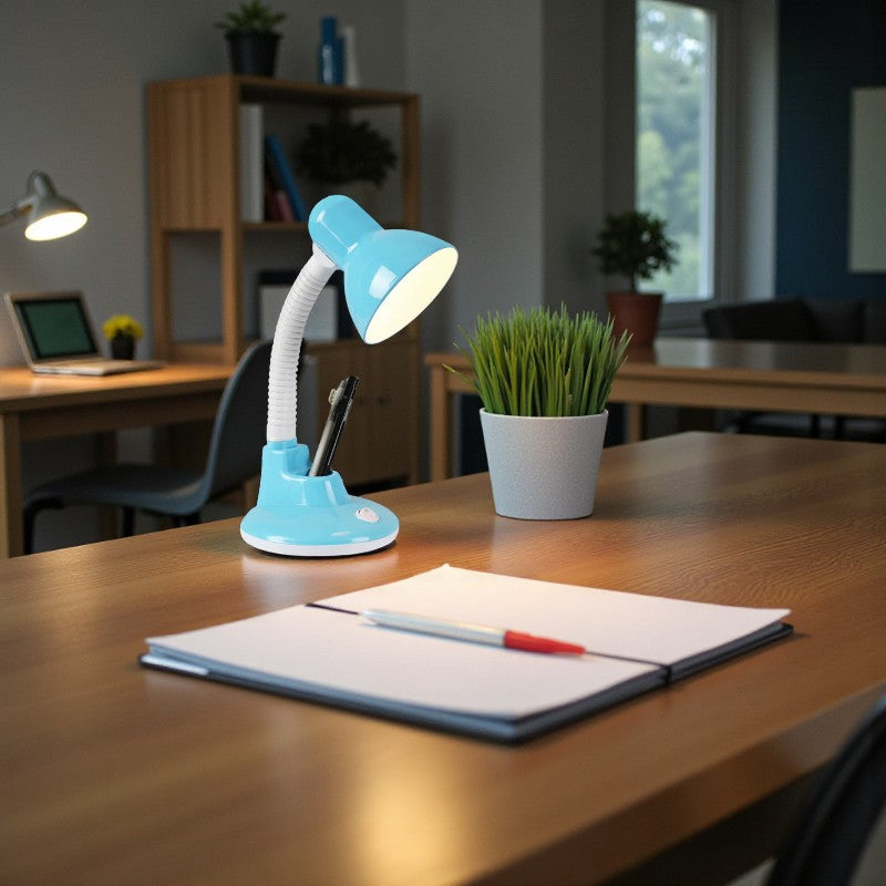 Skandinavische LED-Tischlampe mit Stifthalter und Ambientebeleuchtung für Innenräume