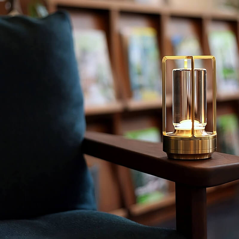 Studio - Kabellose Tischlampe mit warmem Licht