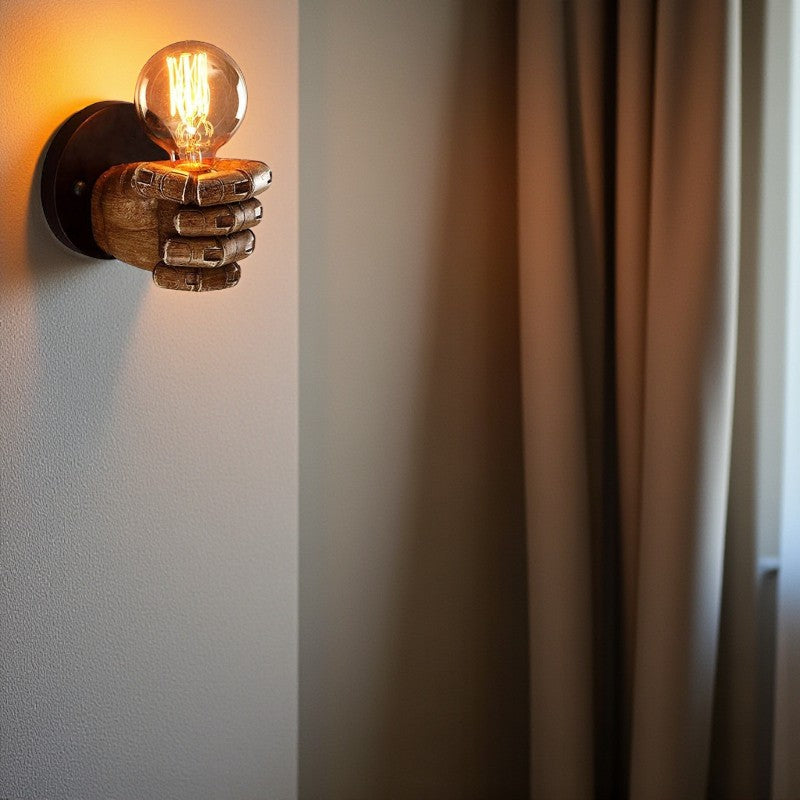 Industrielle Wandleuchte aus Resin mit Holzoptik Rustikale Dekorbeleuchtung