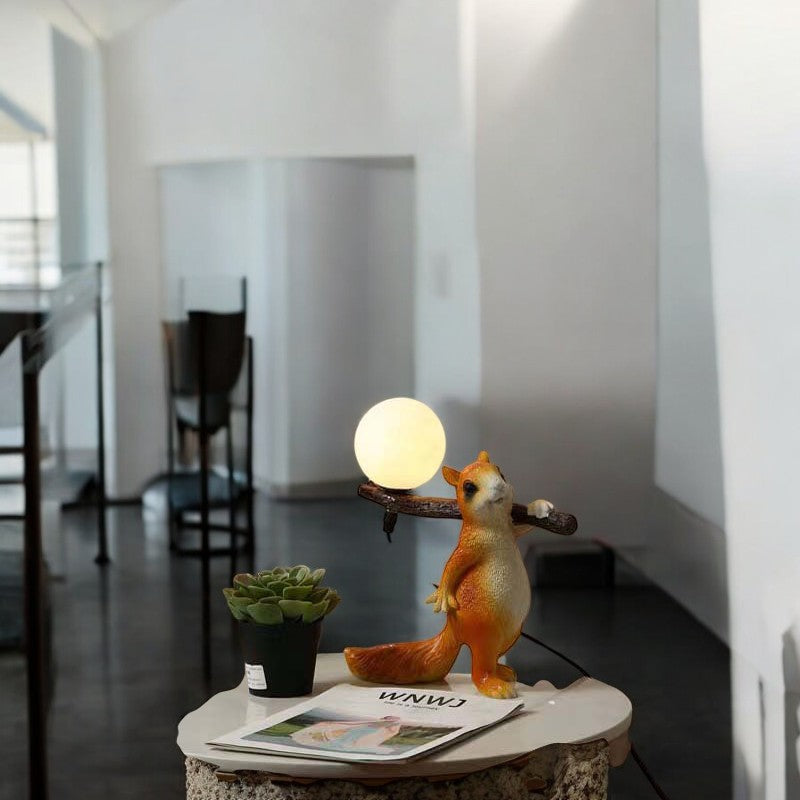 Charmante Eichhörnchen-Lampe für gemütliches und verspieltes Licht zu Hause