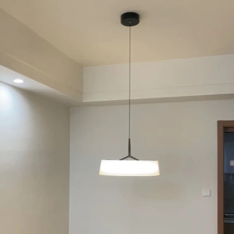 Minimalistische - LED-Pendelleuchte mit Stoffschirm