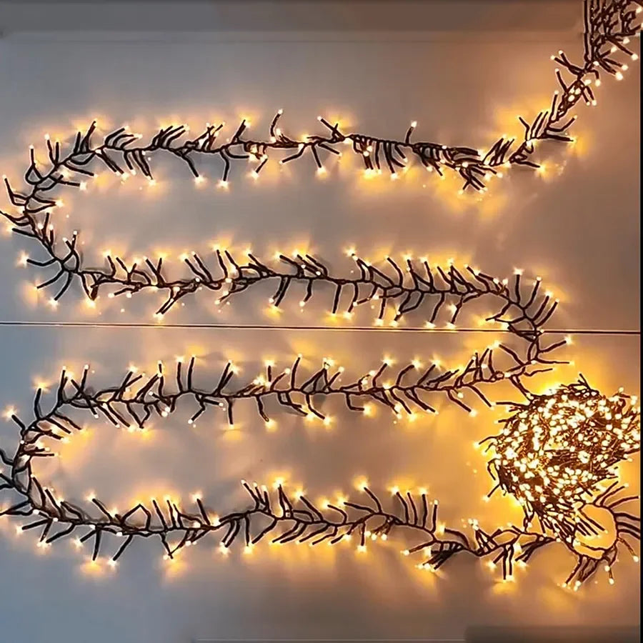 Sparkla - 25 m lange Lichterkette mit 2000 warmweißen LEDs