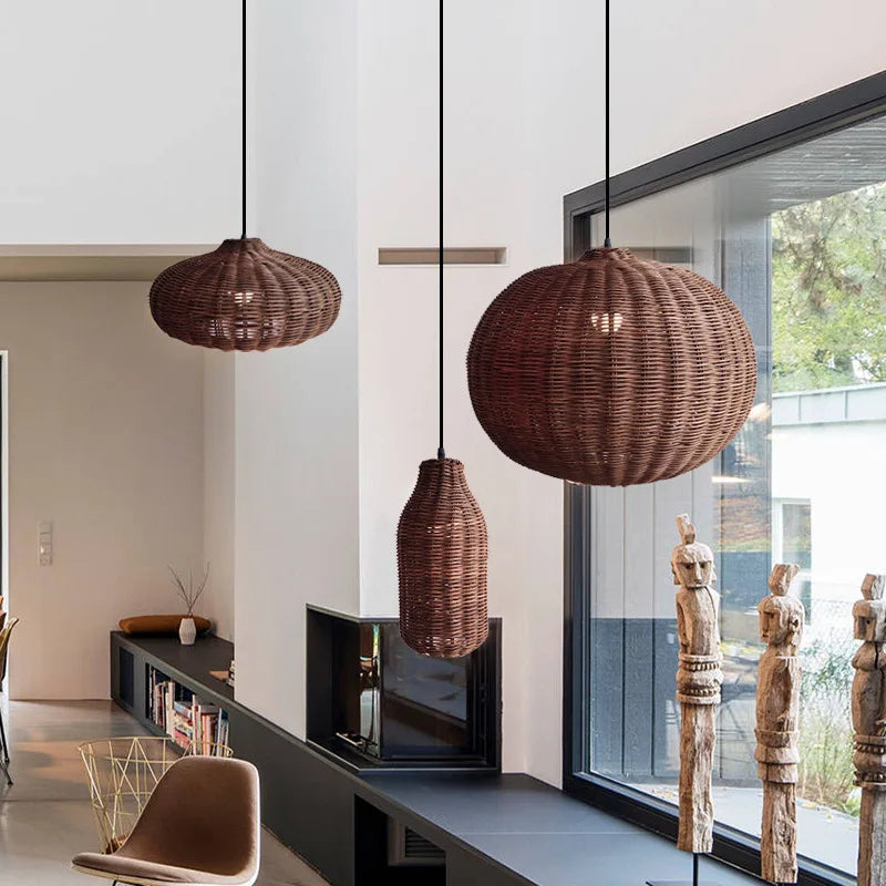 Handgeflochtene - Rattan-Pendelleuchte in Boho-Beige