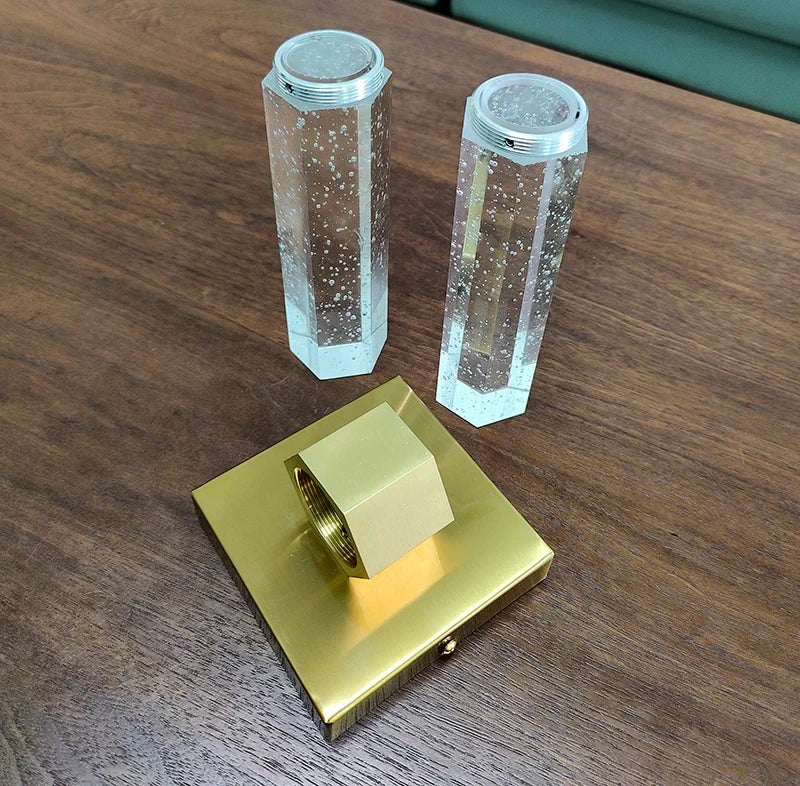 Wallix - Goldene LED-Wandleuchte mit Kristallblasen