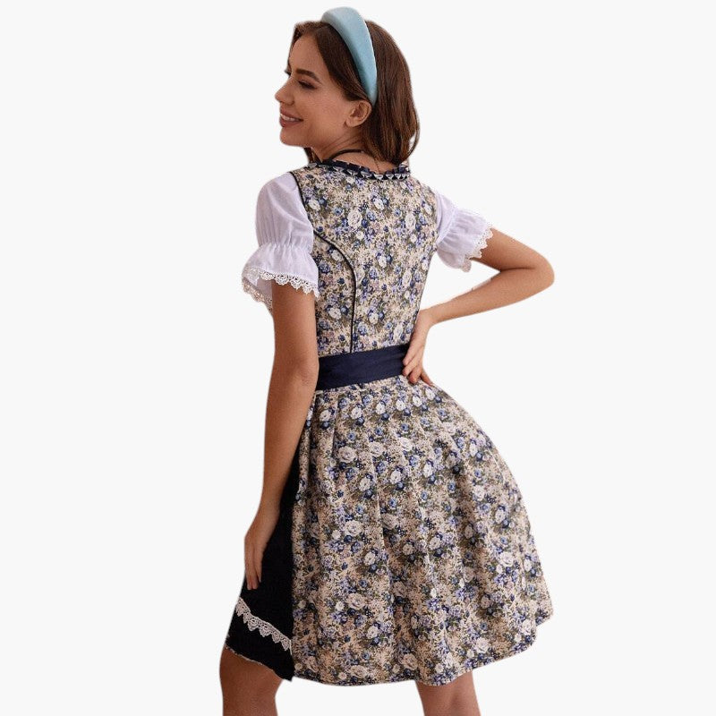 Elegantes Dirndlkleid für Damen mit Schürze
