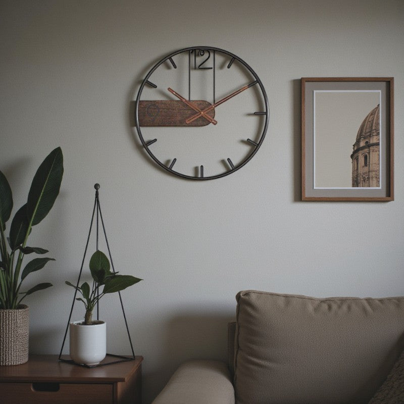 Moderne runde Wanduhr mit stillem Quarzwerk für eine störungsfreie Umgebung