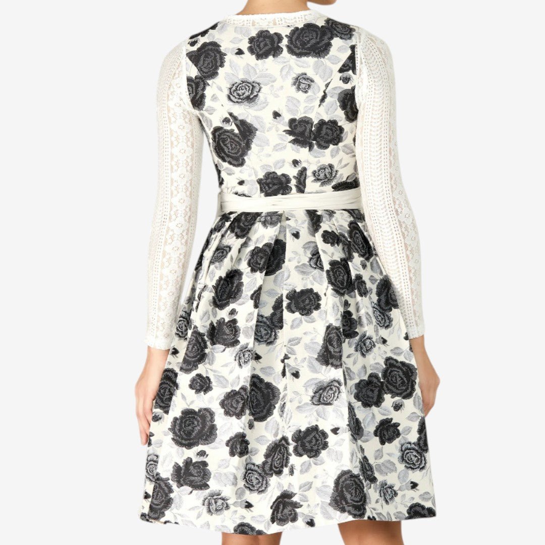 Dirndlkleid im bayerischen Stil