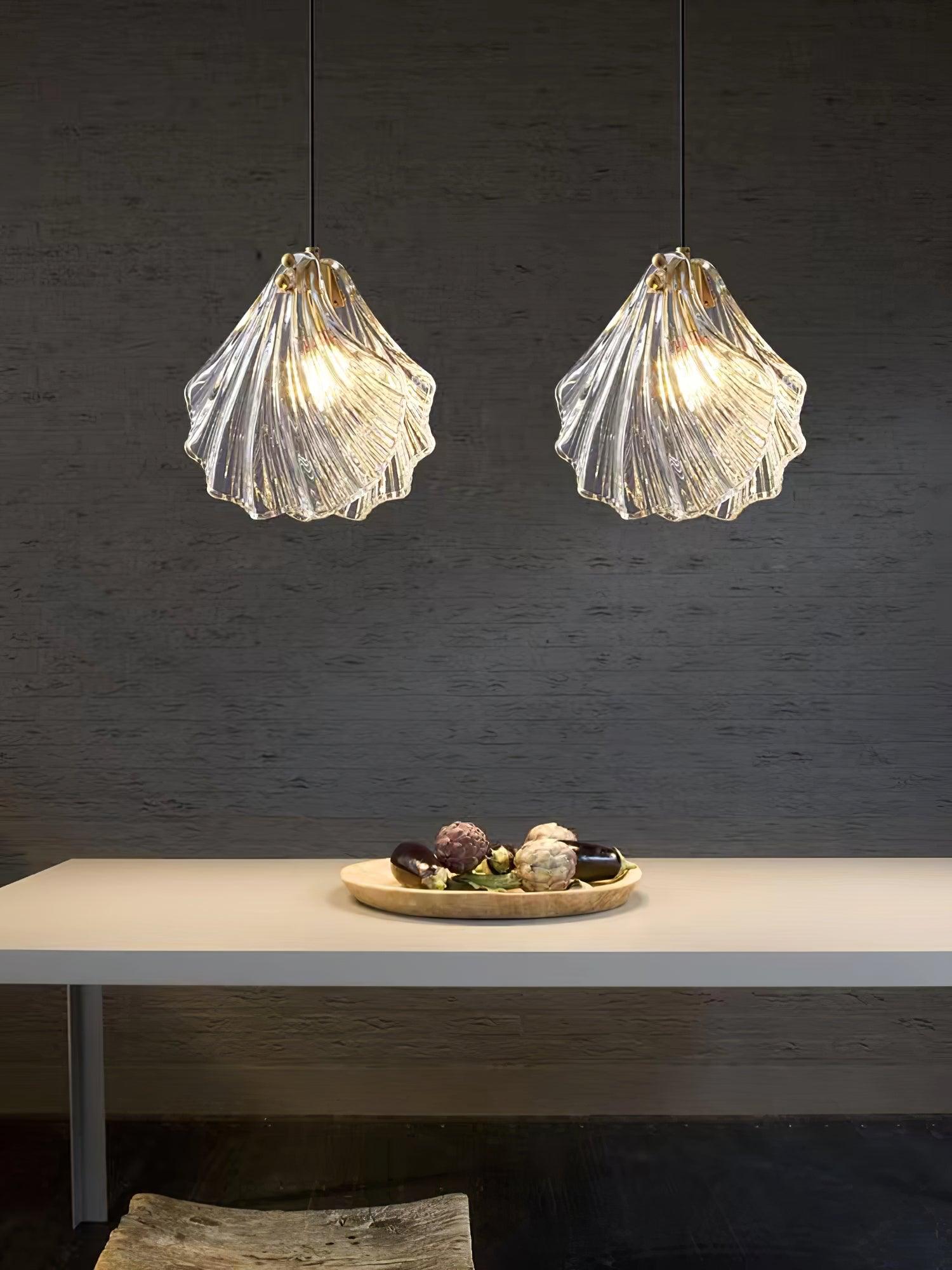 Shell“ - Mini-Pendelleuchte Shell aus Messing und Glas