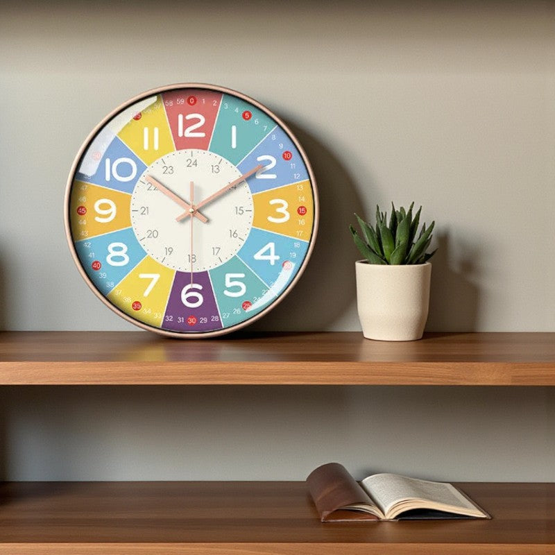 Leise Wanduhr für Kinderzimmer mit geräuschlosem Lauf