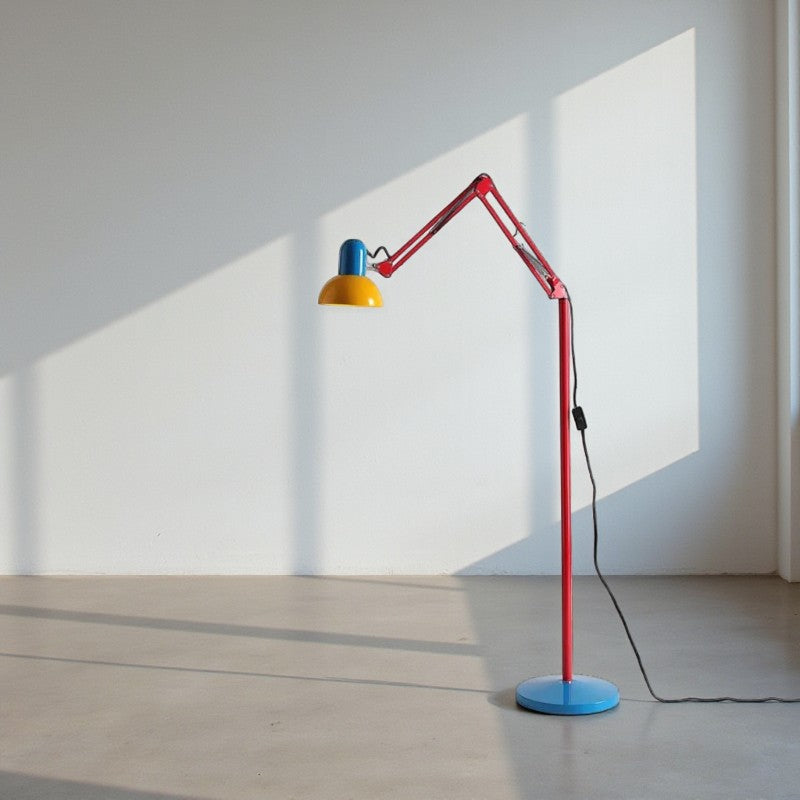 Faltbare LED-Stehlampe mit Ständer für gemütliche Wohnatmosphäre