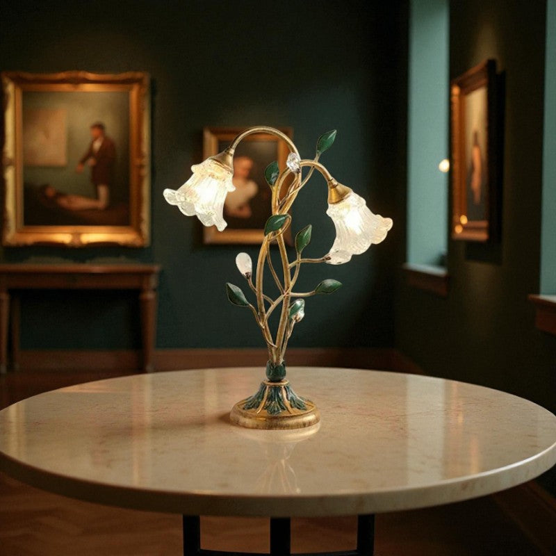 Elegante, von Blumen inspirierte Tischlampe für sanfte Beleuchtung und zeitlosen Charme