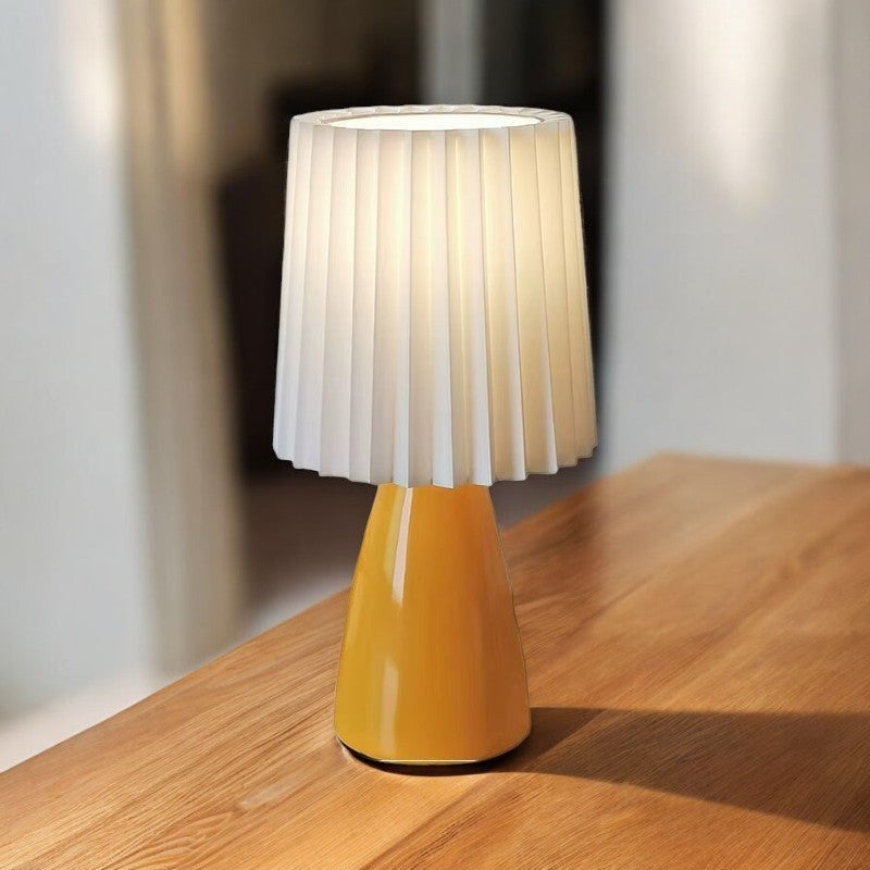 LED-Tischlampe mit Keramik-Design für stilvolle Beleuchtung im Innenbereich