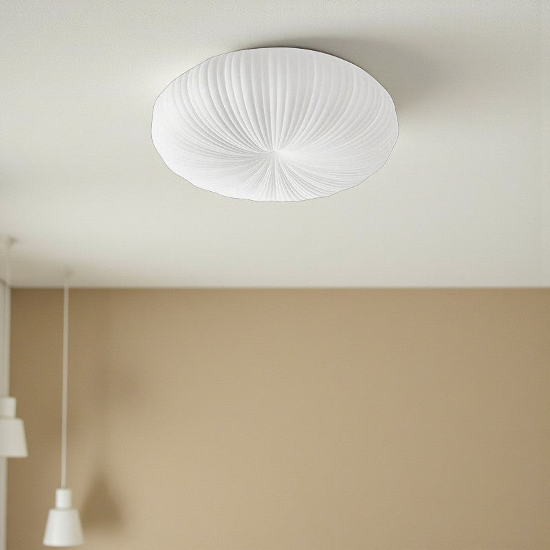 Deckenleuchte mit warmem Licht und künstlerischem Design für Zuhause