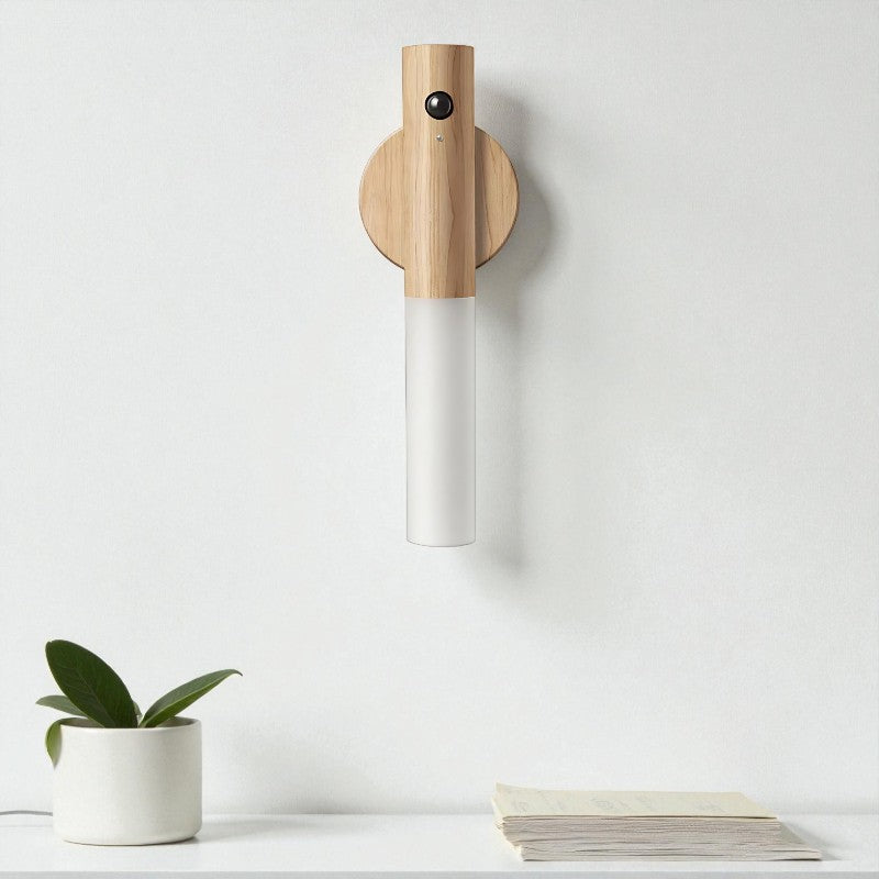 Elegante Wandleuchte mit Bewegungsmelder und wiederaufladbarer LED