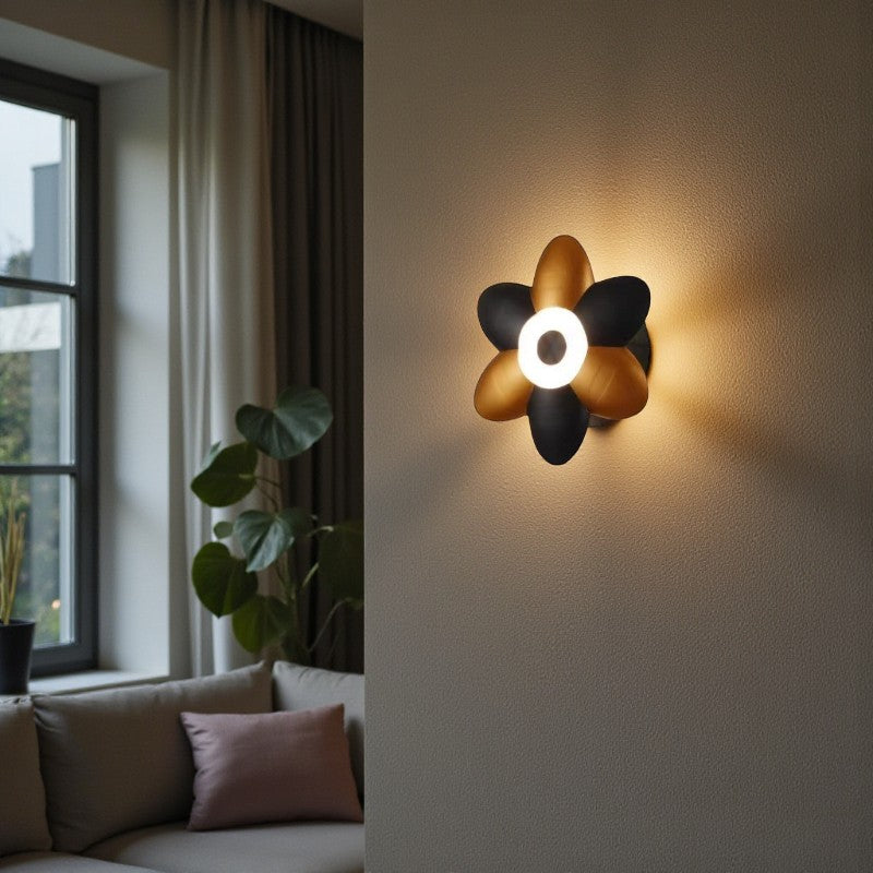 LED Wandleuchte mit Blumenblätter Design