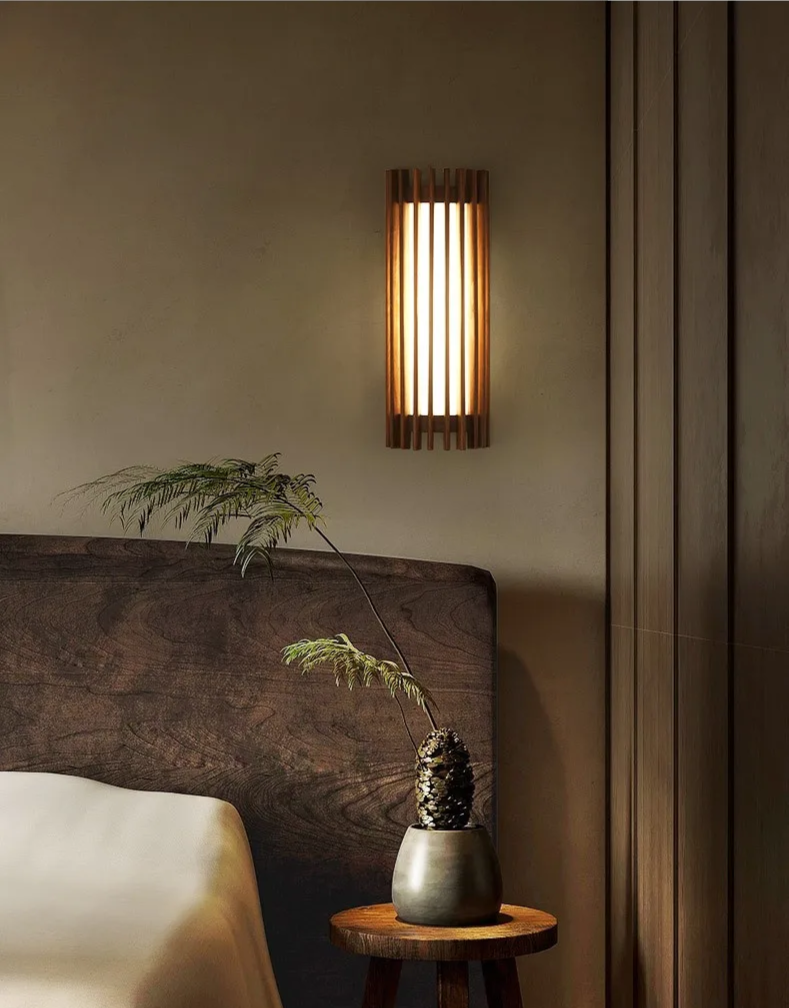 Walnussoptik - Wabi-Sabi-Wandleuchte, Walnussoptik