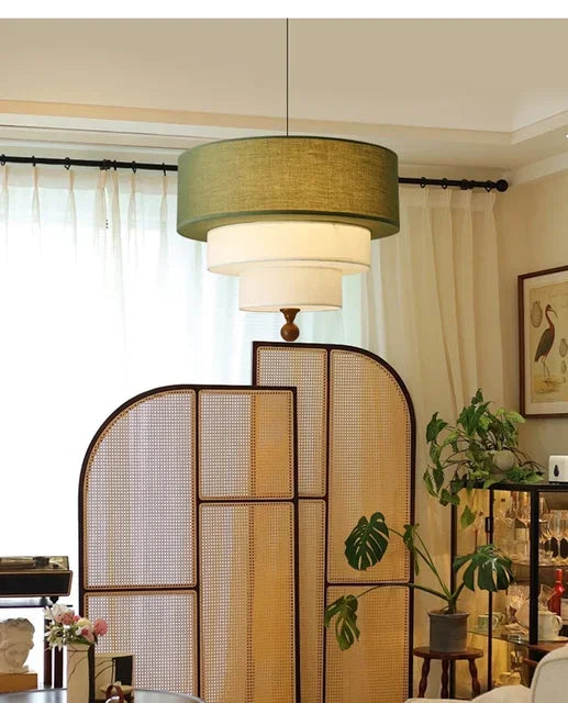 Polara - Boho-Hängeleuchte aus Stoff in Grün/Beige mit Holz-