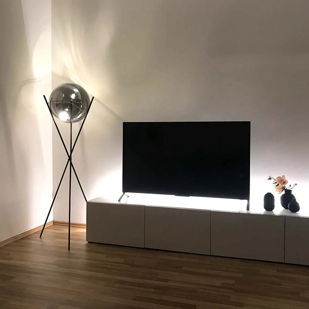 Skapetze - Stehleuchte mit 40 cm großem, rauchfarbenem