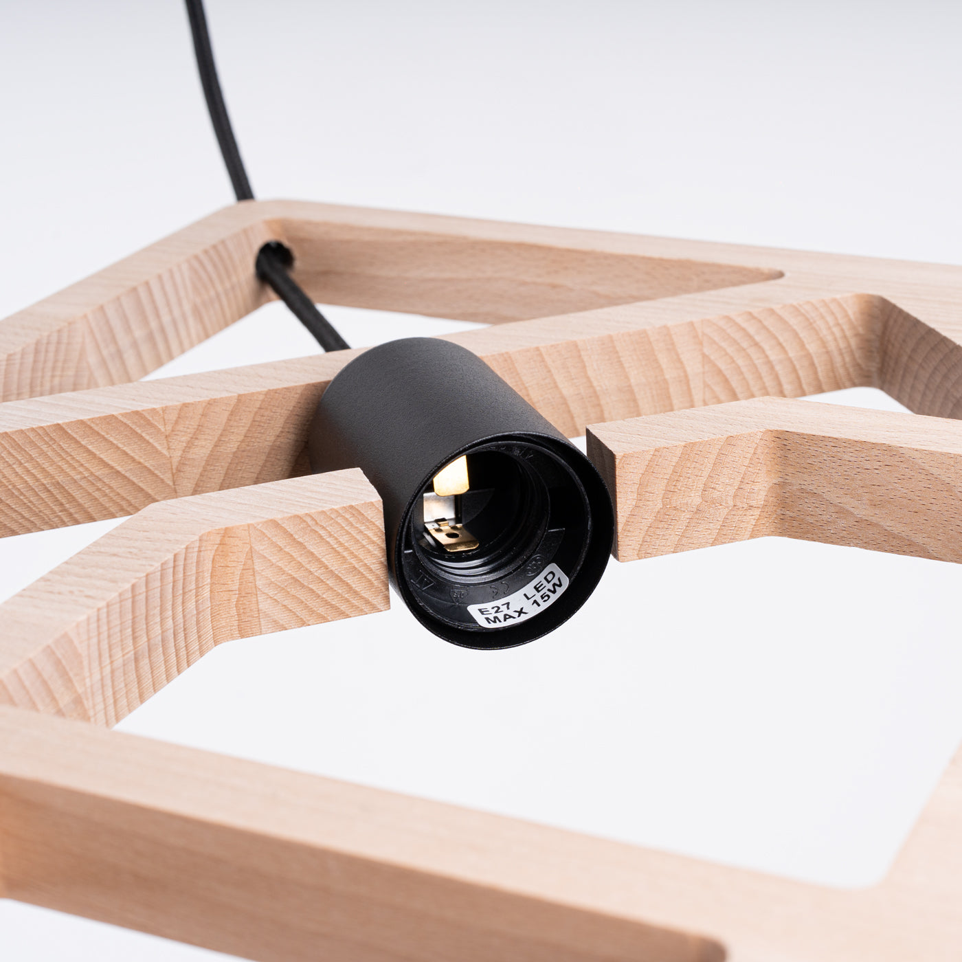 Claria - Pendelleuchte aus Naturholz im geometrischen Design