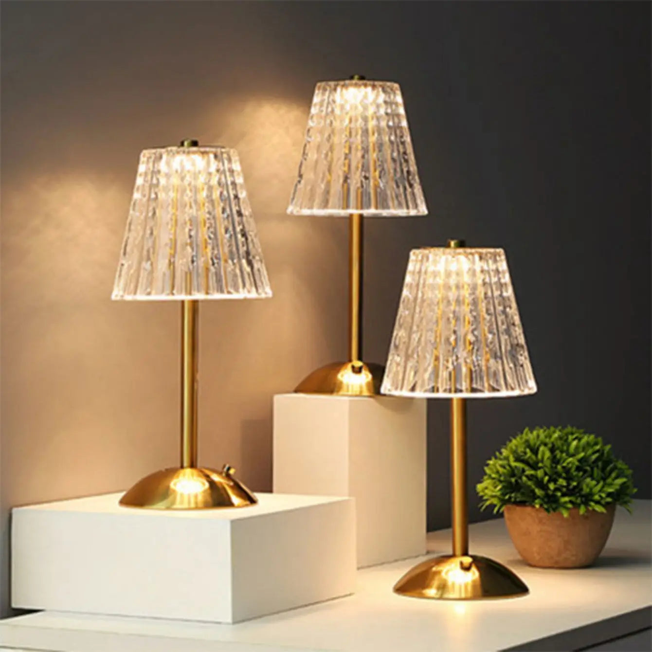 Nuova - Kristall-LED-Tischleuchte mit Touch-Dimmer und 3