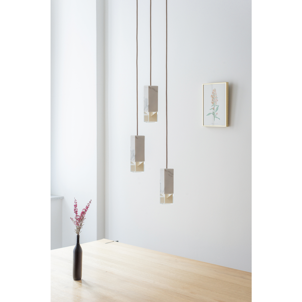 FORMAMINIMA - Kronleuchter aus Calacatta-Marmor, 3-flammig