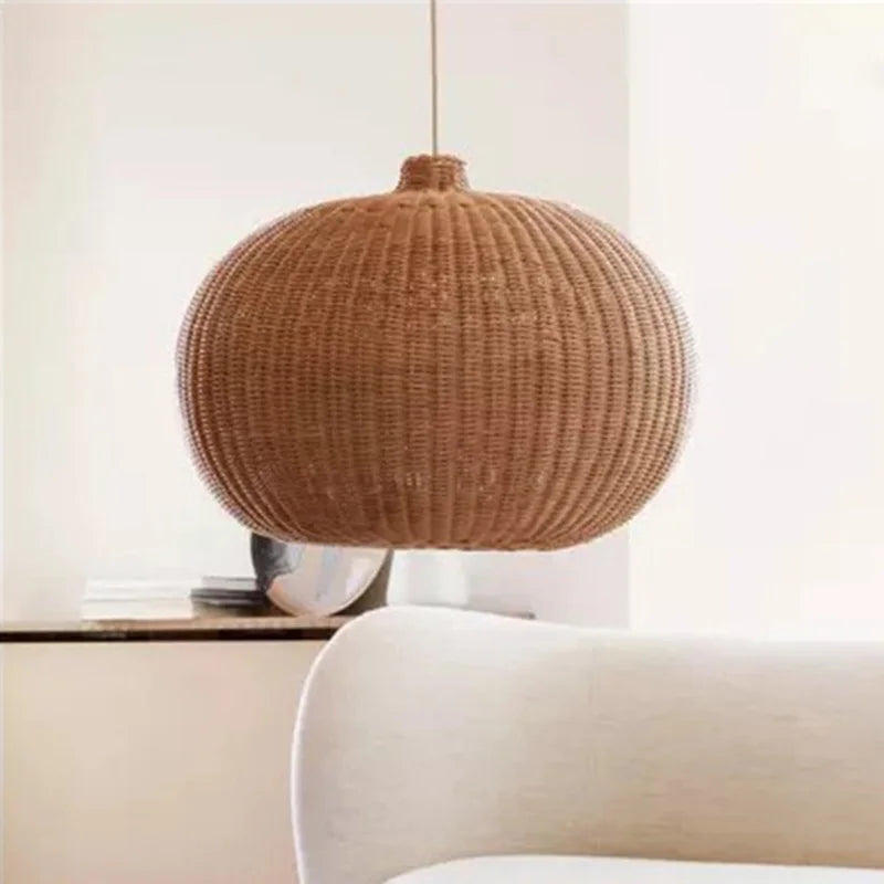 Handgeflochtene - Rattan-Pendelleuchte in Boho-Beige