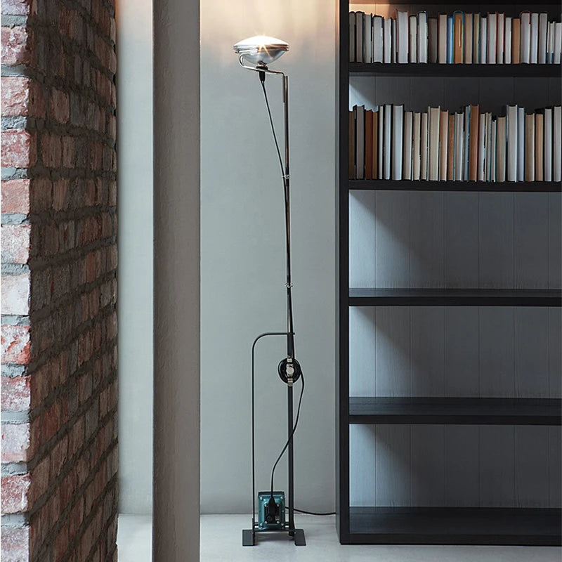 Linara - Art-Deco-Stehleuchte aus Chrom ohne Schirm