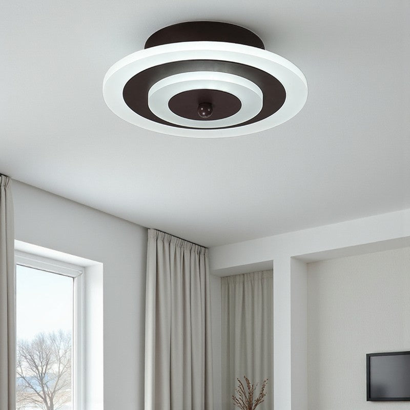 Elegante Deckenleuchte für moderne Interieurs und zeitgemäße Wohnbeleuchtung