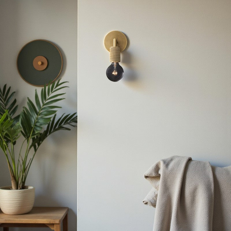 Elegante Wandleuchte für moderne und klassische Interieurs in Wohn- und Schlafzimmern