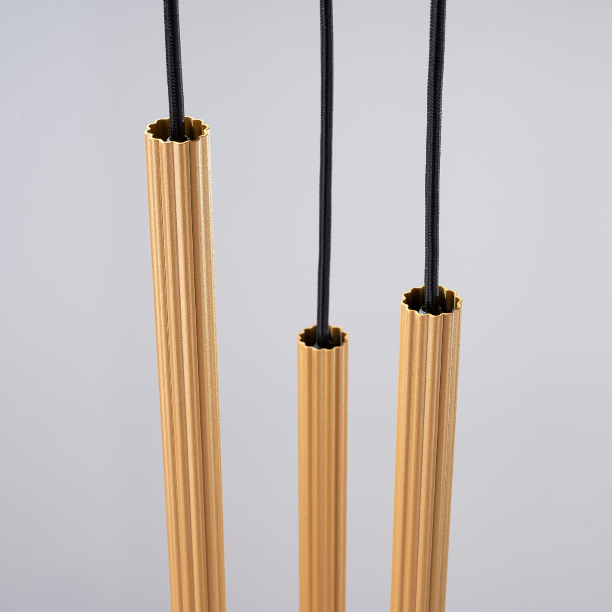 ARCHE - 3P Gold-Pendelleuchte