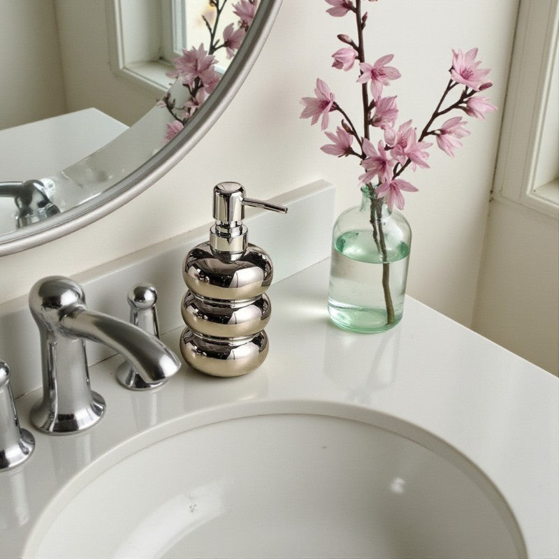 Mattierter Seifenspender mit Pumpe und rutschfester Basis im modernen Design