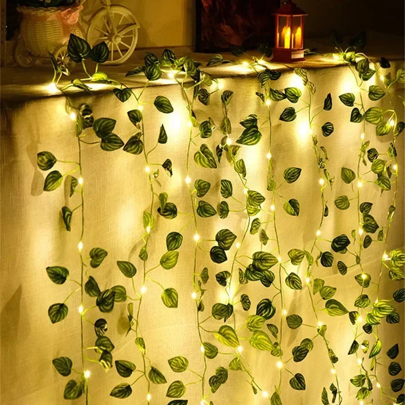 Ketta - Solarbetriebene Lichterkette mit Blumen und Blättern