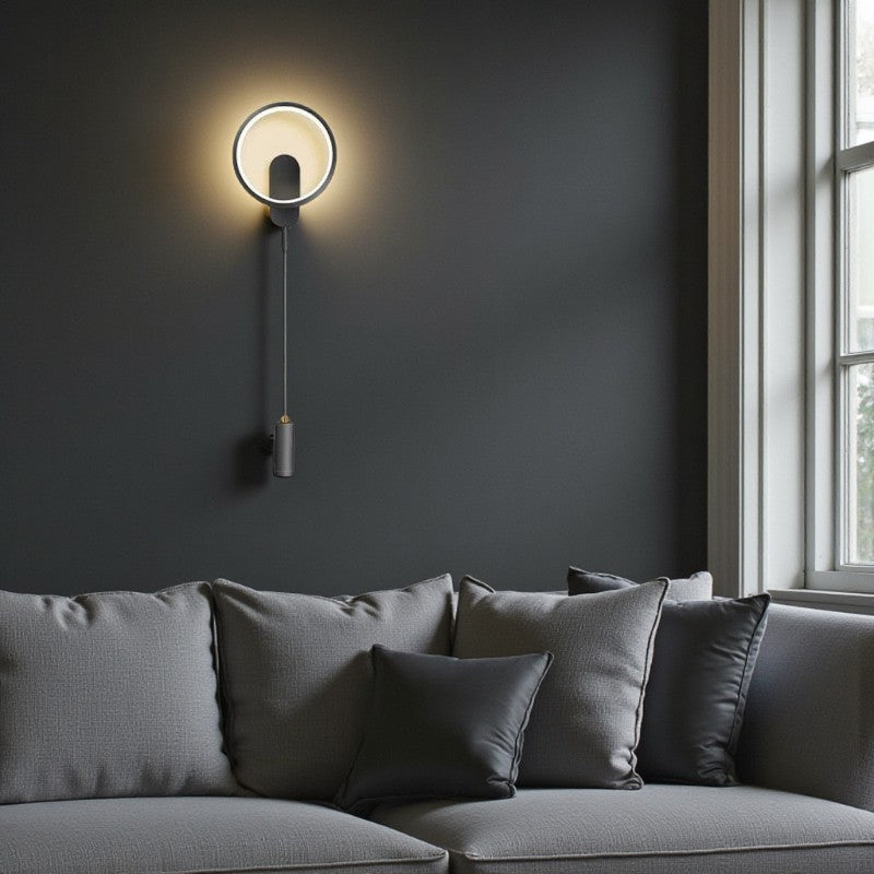 Runde Wanduhr mit klassischem Analog-Design für elegante Interieurs