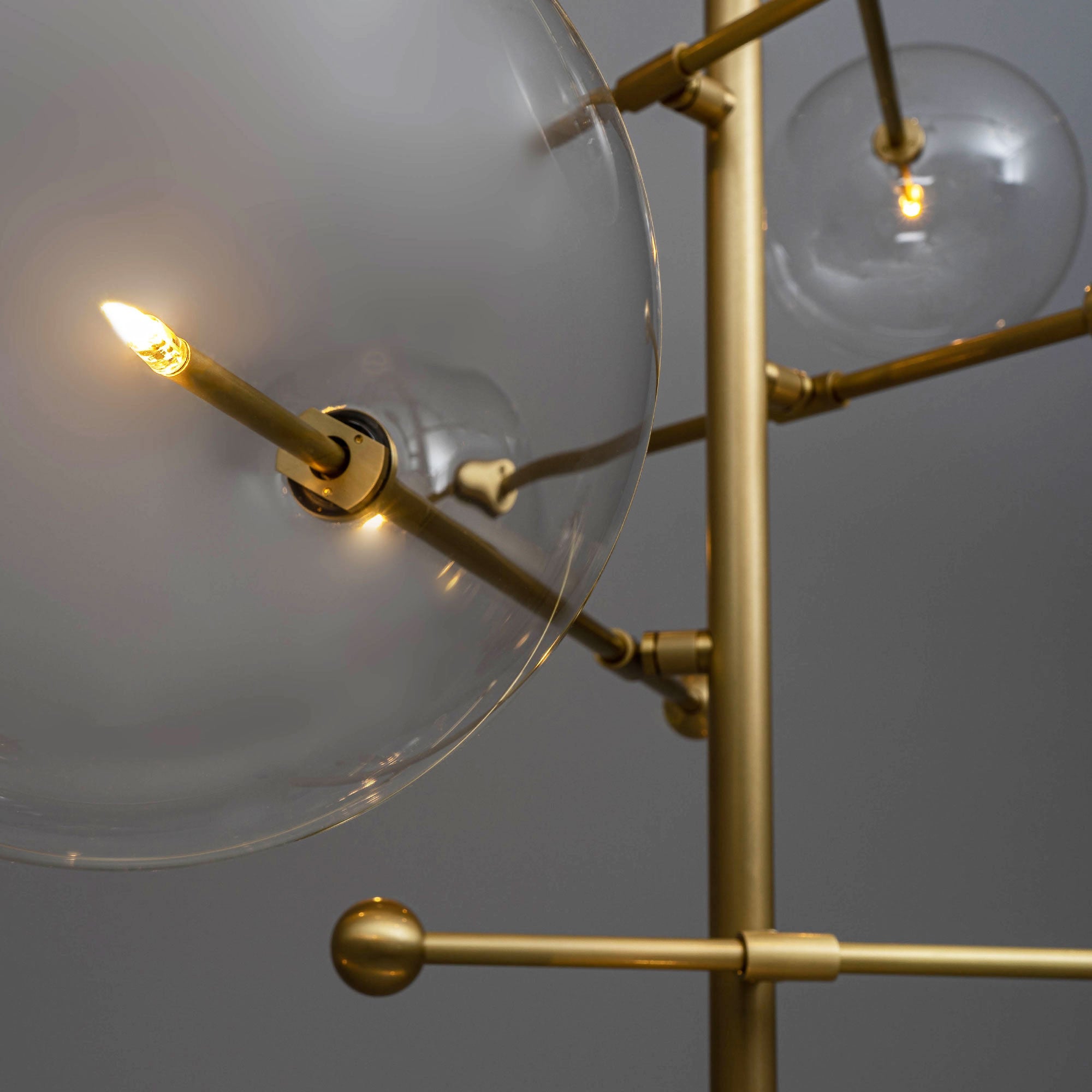 Orbita - Designer-Kronleuchter mit 12 Armen
