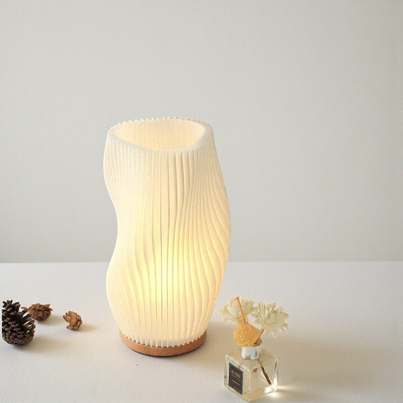 USB-Lampe mit doppelten Lichtschirmen für stilvolle Beleuchtung