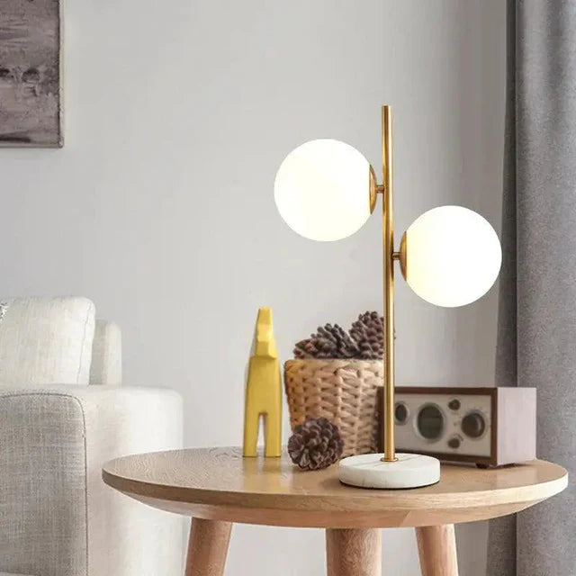 Minimalistische Tischlampe für moderne Räume