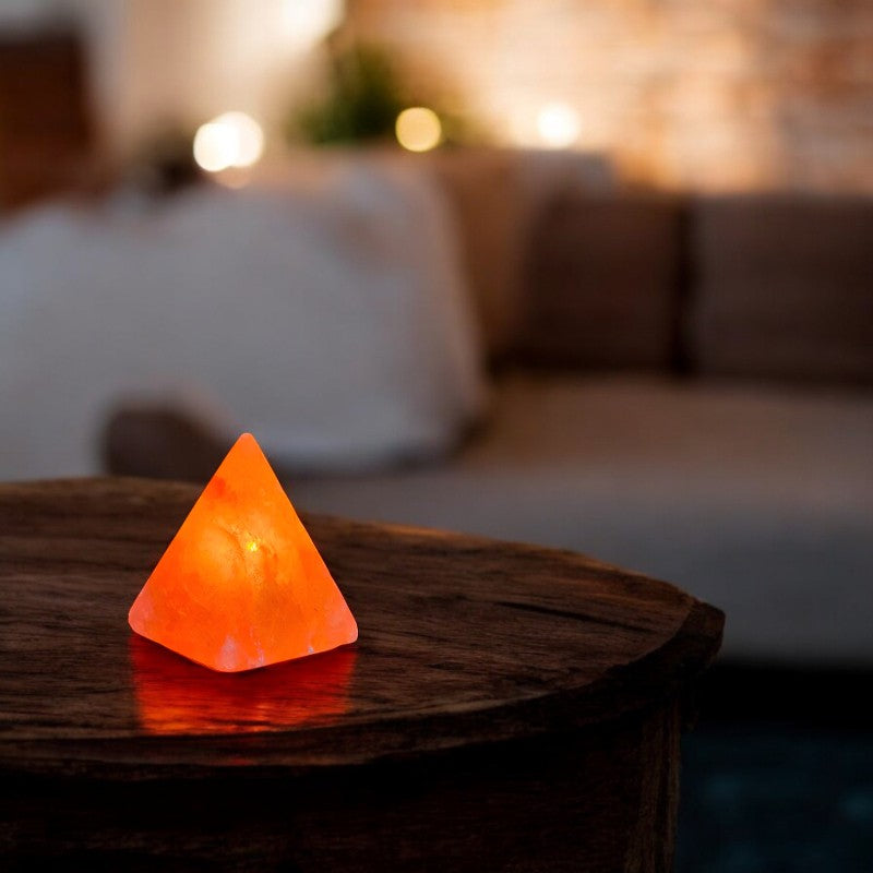 Pyramidenlampe mit berginspiriertem Umgebungslicht