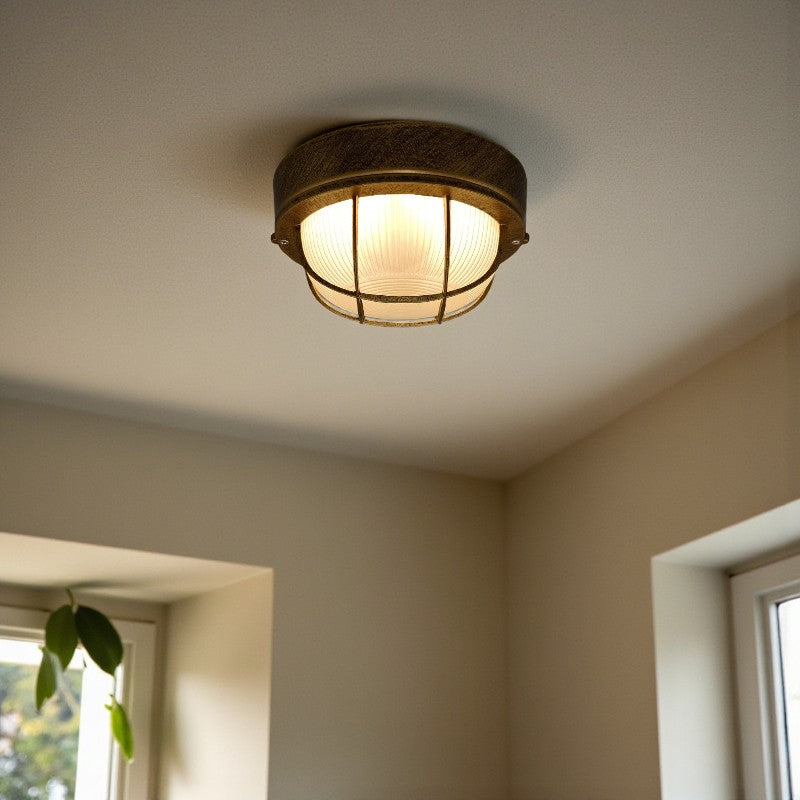 Industrielle Deckenlampe mit Lichtquelle Eingebaute Beleuchtung und gestreifter Glasschirm