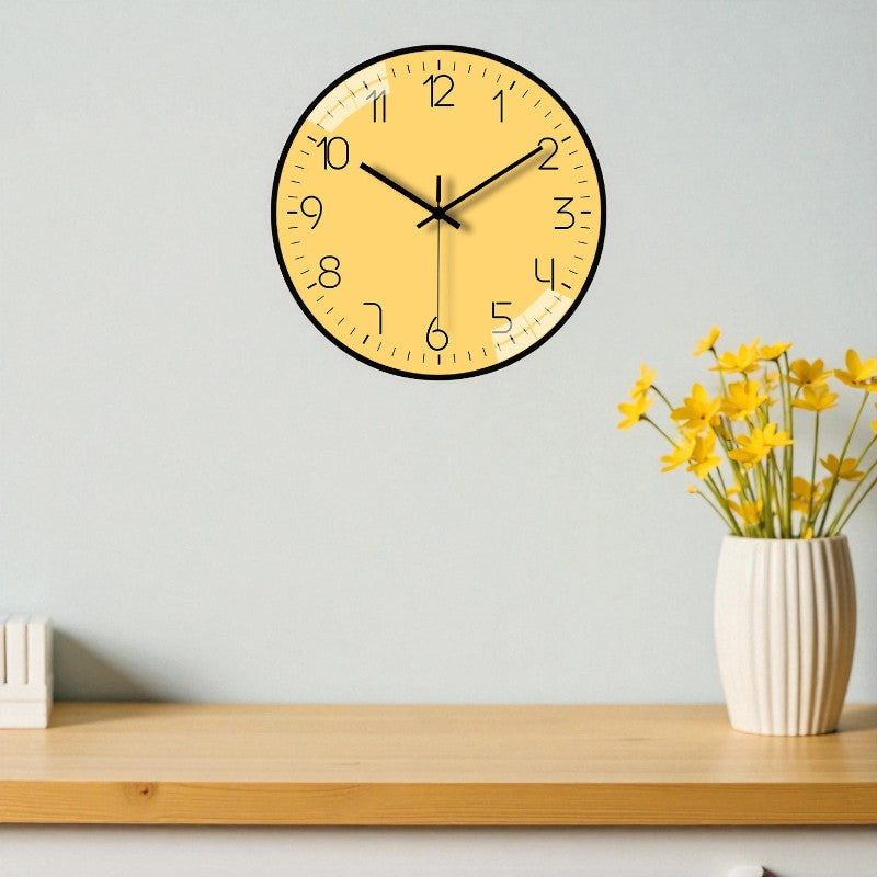 Nachhaltige, minimalistische Wanduhr für stilvolle Zeitangabe