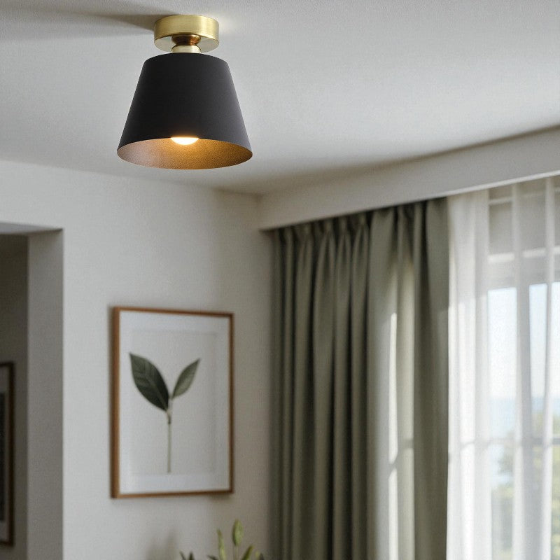 Deckenlampe mit rundem eleganten Kopf