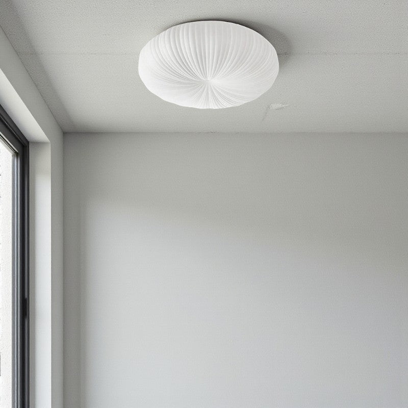 Deckenleuchte mit warmem Licht und künstlerischem Design für Zuhause